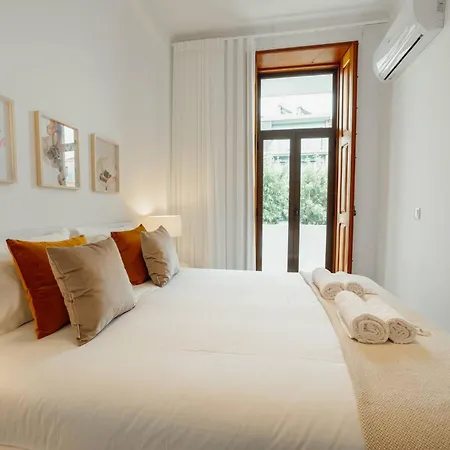 Modern Bonfim By Hosty Porto