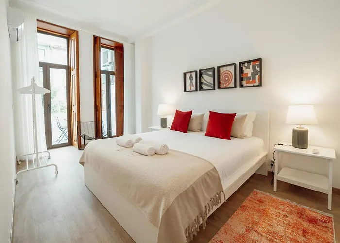 Modern Bonfim By Hosty Porto